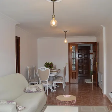 Coqueto Apartamento En Los Salones Del Lerez